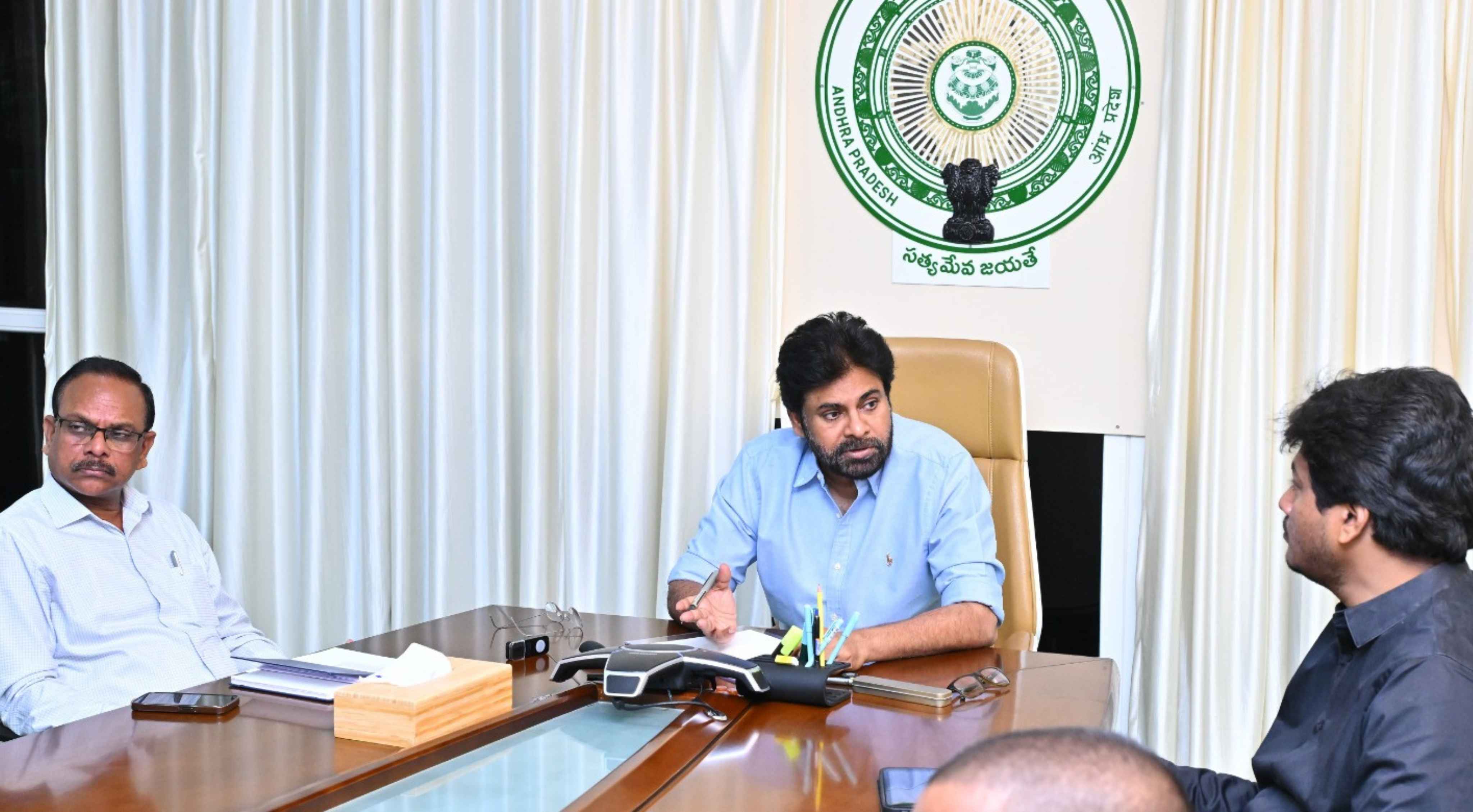 Pawan Kalyan: కాలుష్యరహిత గోదావరి పుష్కరాలే లక్ష్యం.. జీరో లిక్విడ్ డిశ్చార్జి పంచాయతీలకు ఉప ముఖ్యమంత్రి పవన్ కళ్యాణ్ ఆదేశాలు!